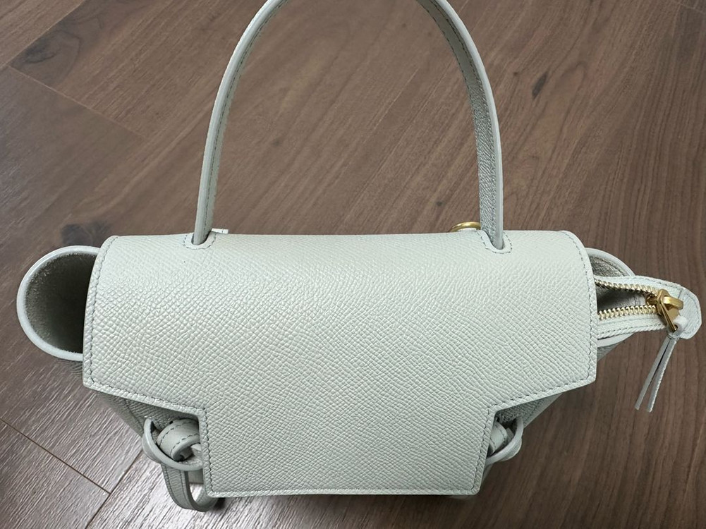 셀린느 벨트백 나노 당연 정품 이미지