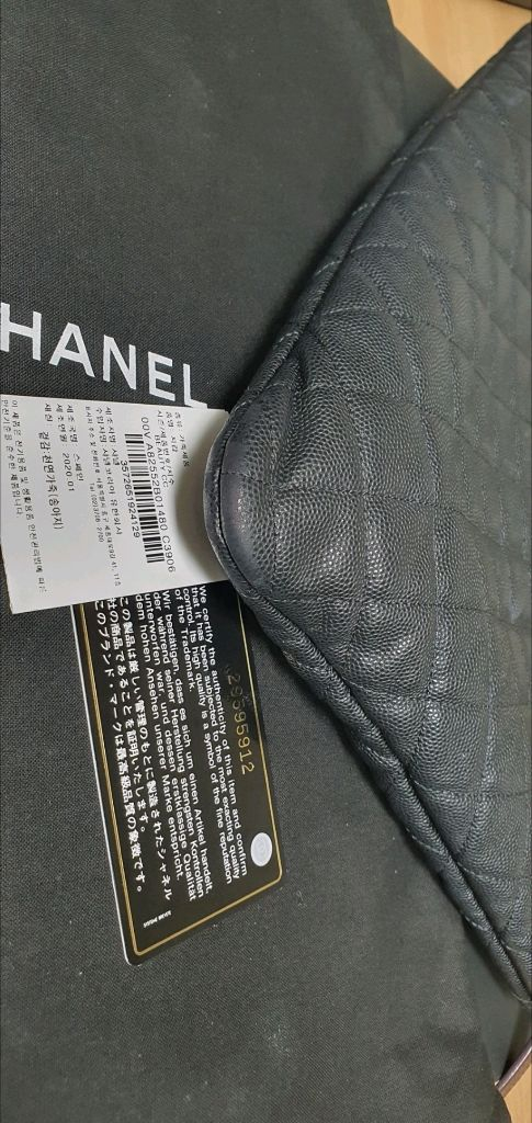 샤넬 캐비어 클러치백 라지 정품A급(감정O)구찌프라다루이비통디올고야드셀린느보테가생로랑버버리발렌시아가가방파우치가방 이미지