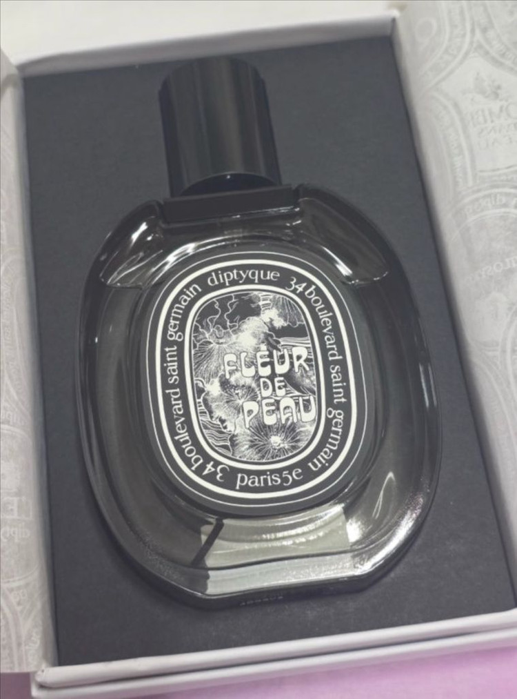 딥티크 오드퍼퓸 플레르드뽀 75ml 새상품 팔아요 이미지