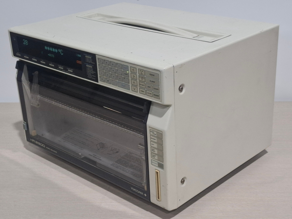 YOKOGAWA HR 2300 Hybrid Recorder 온도기록계 이미지