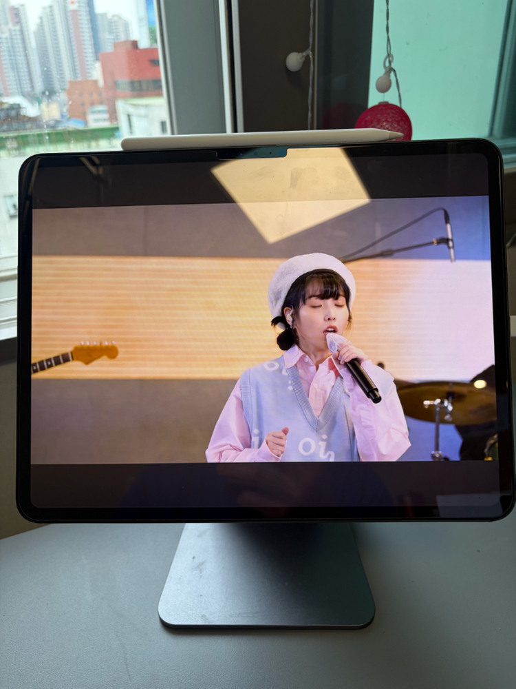 아이패드프로 13 M5, M4 니케 마그네틱 거치대(침대, 책상) 이미지