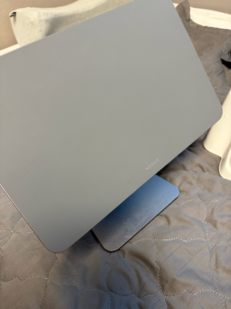 아이패드프로 13 M5, M4 니케 마그네틱 거치대(침대, 책상) 이미지