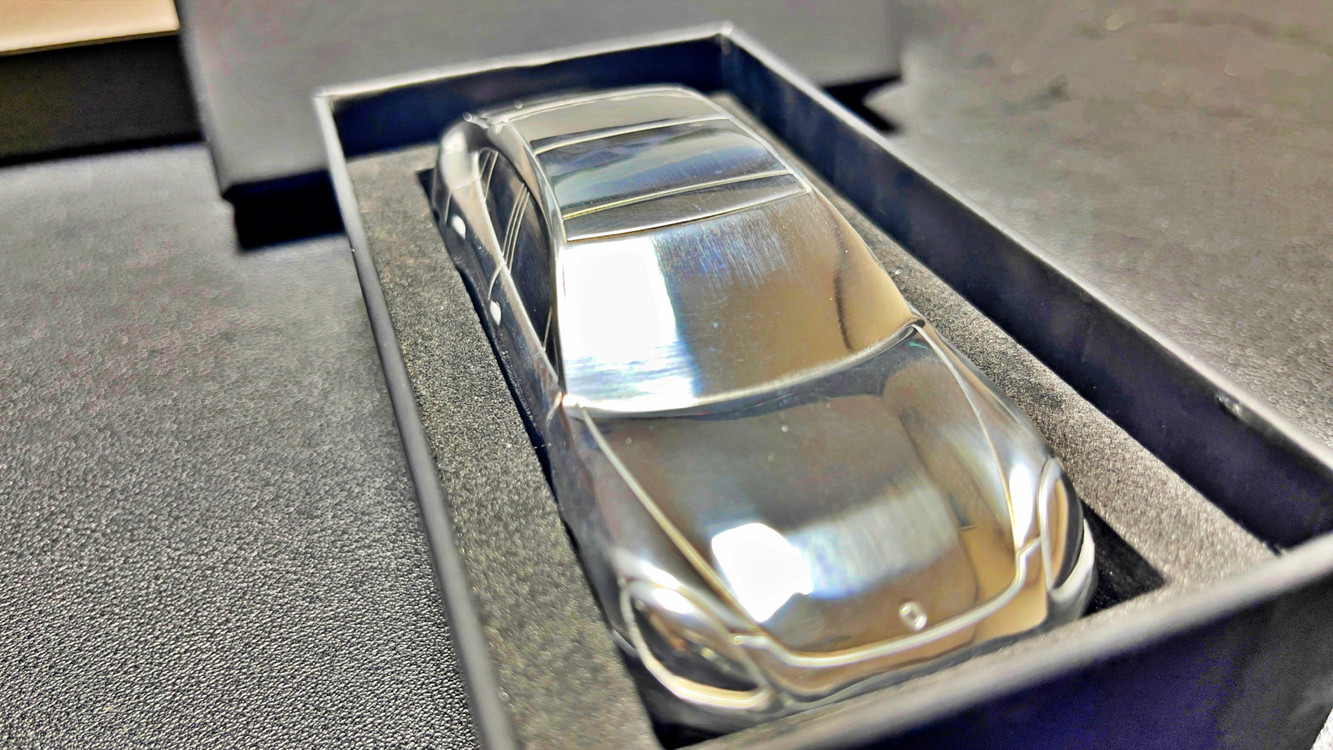 [가격할인] 포르쉐 파나메라 터보S 페이퍼웨이트 (새제품) 이미지