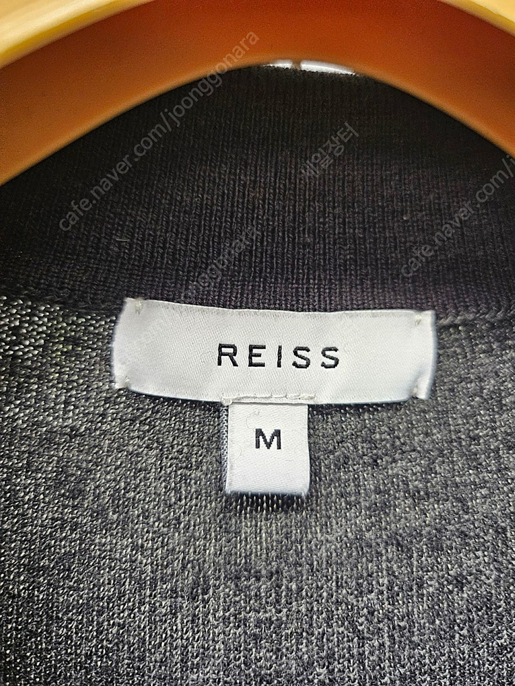 리스 REISS 남성 니트 반팔티 95 카라반팔티 MH12 이미지