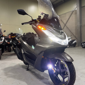 혼다 Pcx125 ABS 22년형 8만Km 판매합니다. 이미지