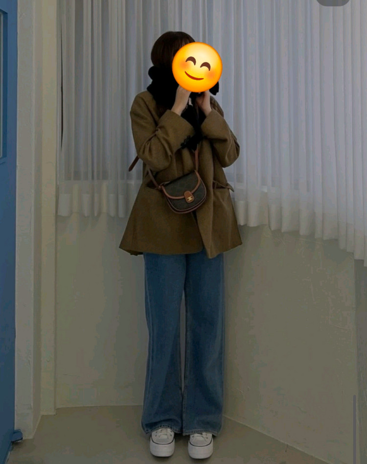 셀린느 미니 베사체 트리옹프 탠 크로스백숄더백테수토호보백구찌루이비통디올프라다샤넬생로랑아바백 이미지