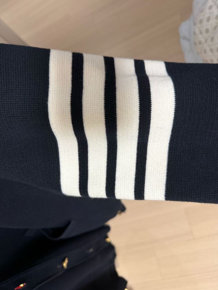 톰브라운 밀라노스티치 가디건4 이미지