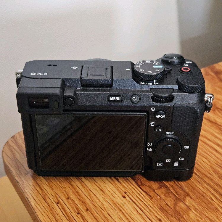 소니 a7c2 카메라 + 스몰리그 플레이트 이미지
