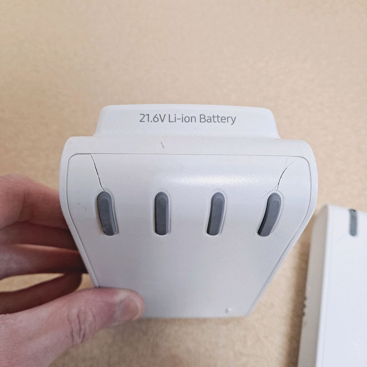 삼성제트 청소기 방전배터리 개당오천 부품용 VCA-SBT90E 21.6v 이미지