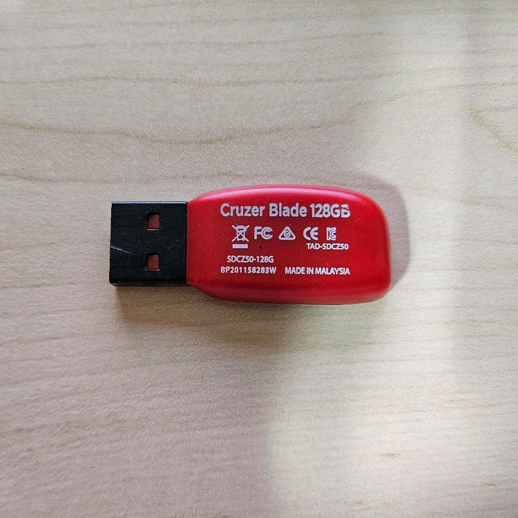 샌디스크 USB 128GB 판매합니다. 이미지