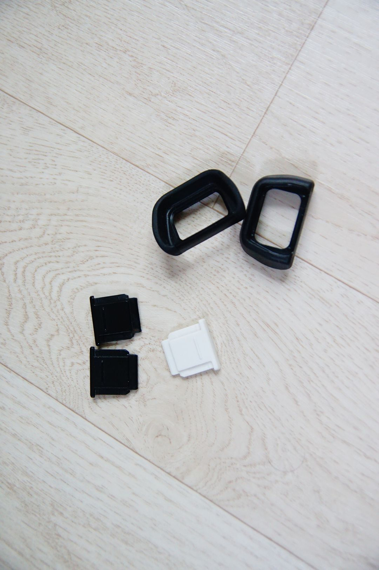 [소니] A6000/A6100/A6300용 아이컵, 슈커버팝니다. 아이컵 각 4천원, 슈커버 천원입니다. 이미지