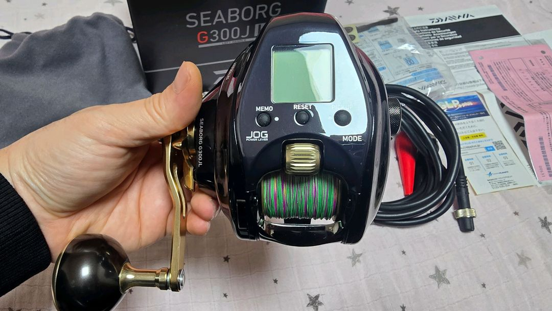 다이와 시보그 G300J (직수)전동릴 / 10500B 방짜배터리 판매합니다 이미지