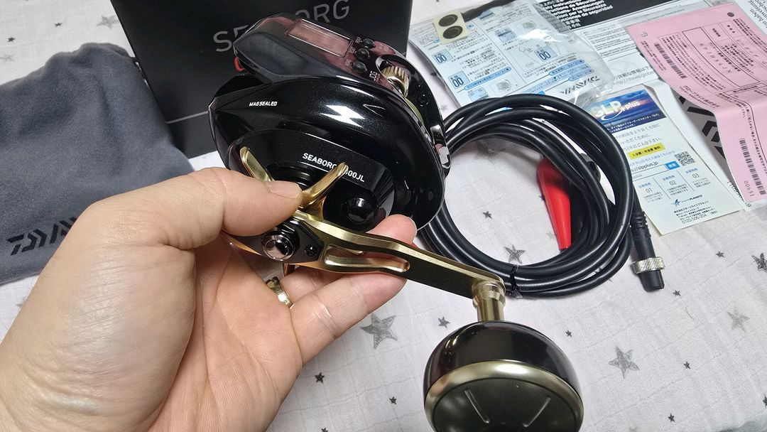 다이와 시보그 G300J (직수)전동릴 / 10500B 방짜배터리 판매합니다 이미지