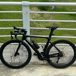 사바 콜로라도 7F 105 di2 풀카본 로드 이미지