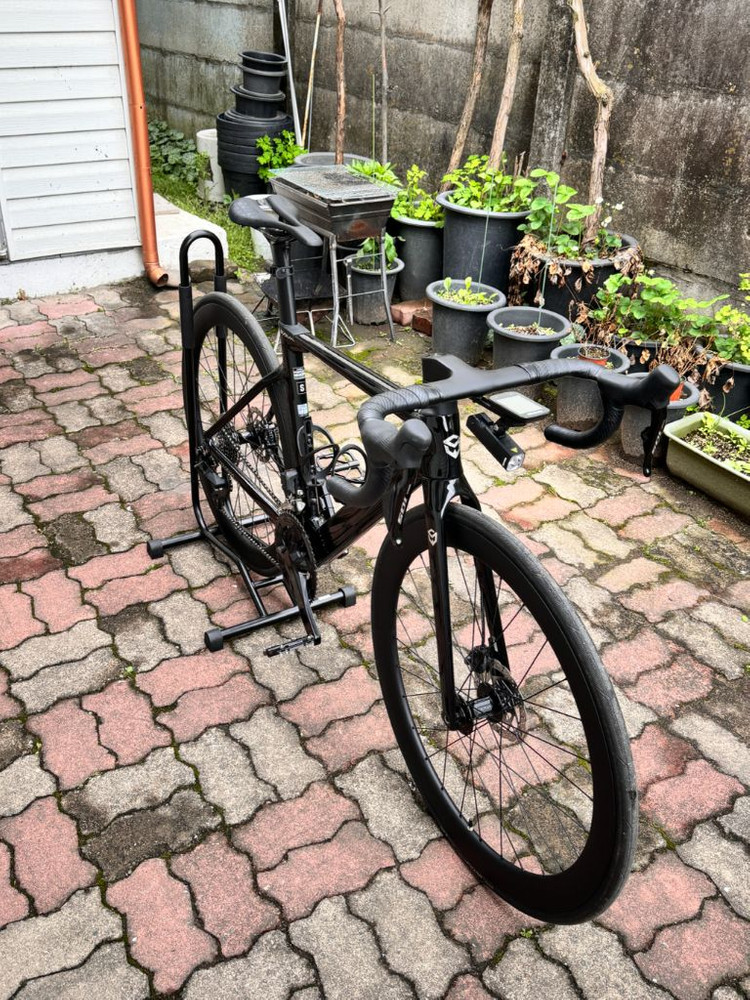 사바 콜로라도 7F 105 di2 풀카본 로드 이미지