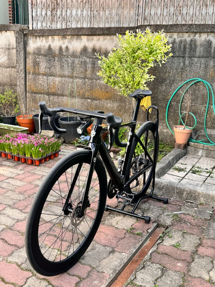 사바 콜로라도 7F 105 di2 풀카본 로드 이미지