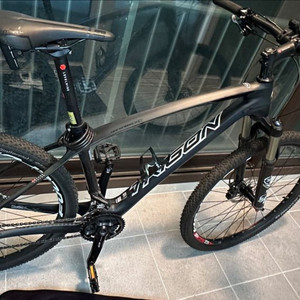 트리곤 다크니스 xc MTB 산악자전거 이미지