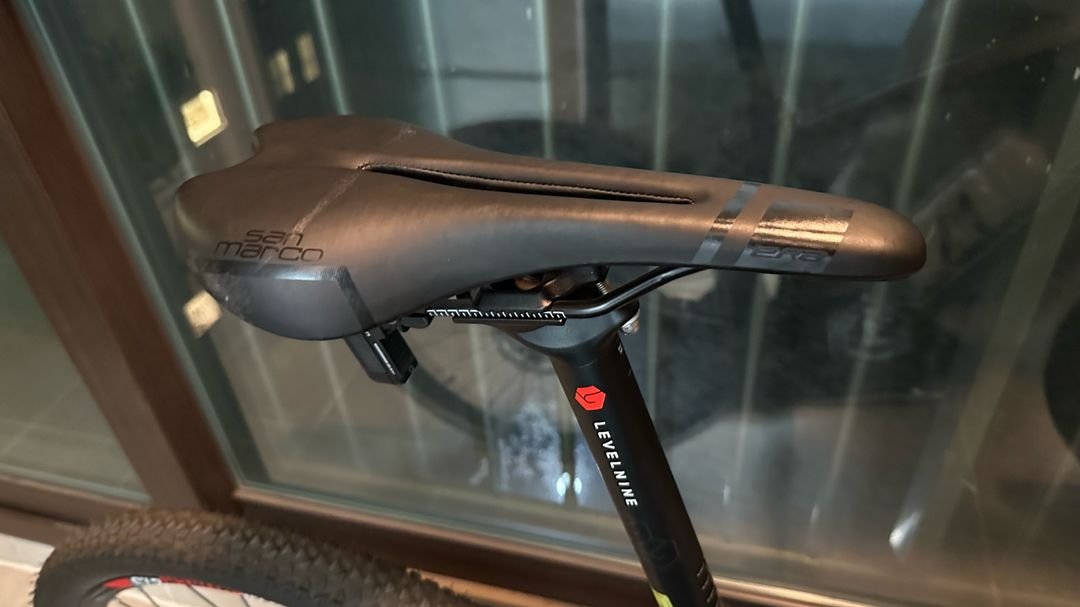 트리곤 다크니스 xc MTB 산악자전거 이미지