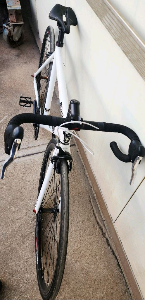 픽시 엔진11 Braker 옴니움 52cm 상태굿 이미지