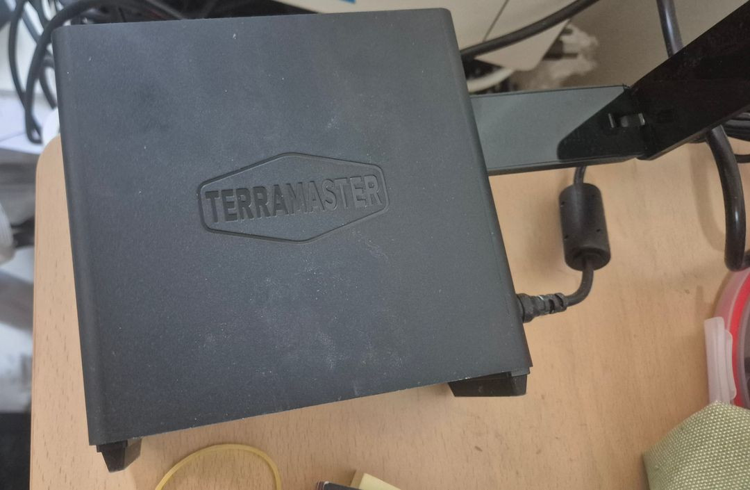 테라마스터 Terramaster F4 SSD SSD용 4베이 NAS 이미지