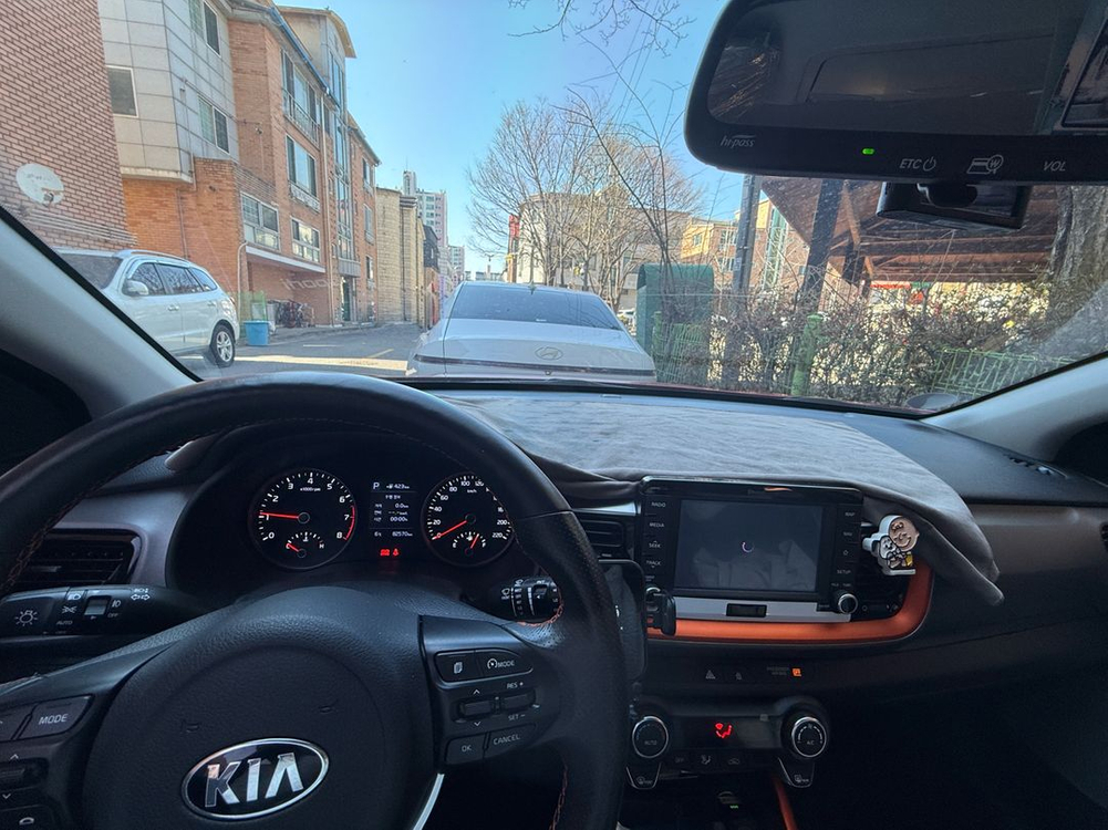 기아 스토닉 1.4 프레스티지 이미지