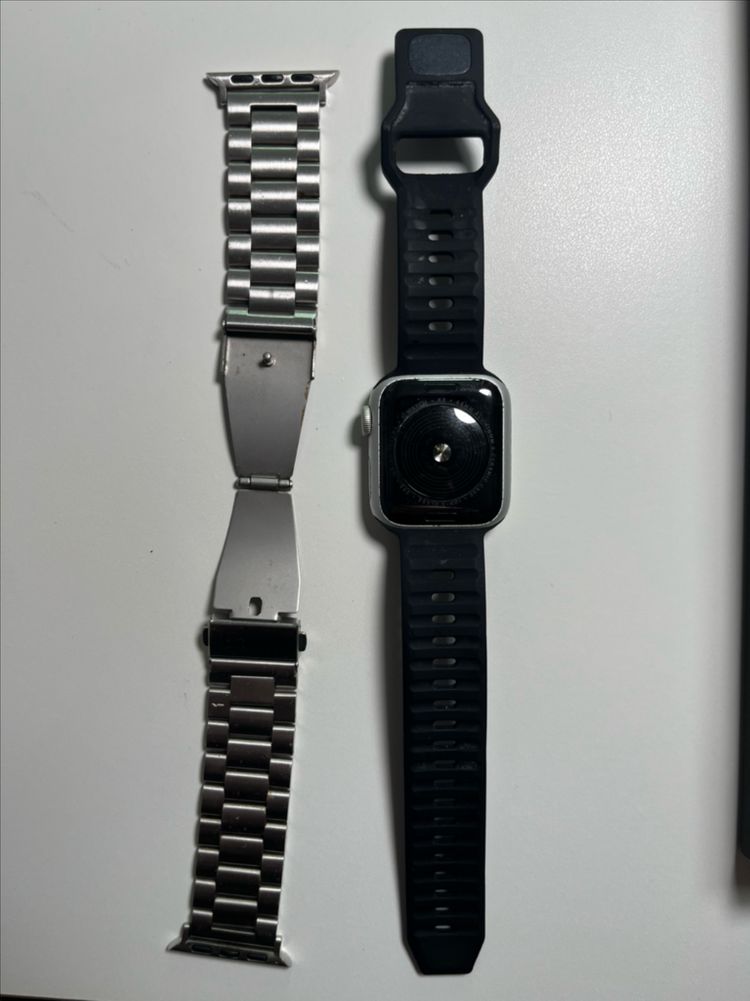 애플워치 SE 실버 40mm + 메탈/스포츠 스트랩 이미지