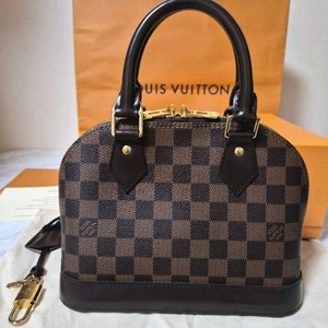 루이비통 다미에 알마 BB 이미지