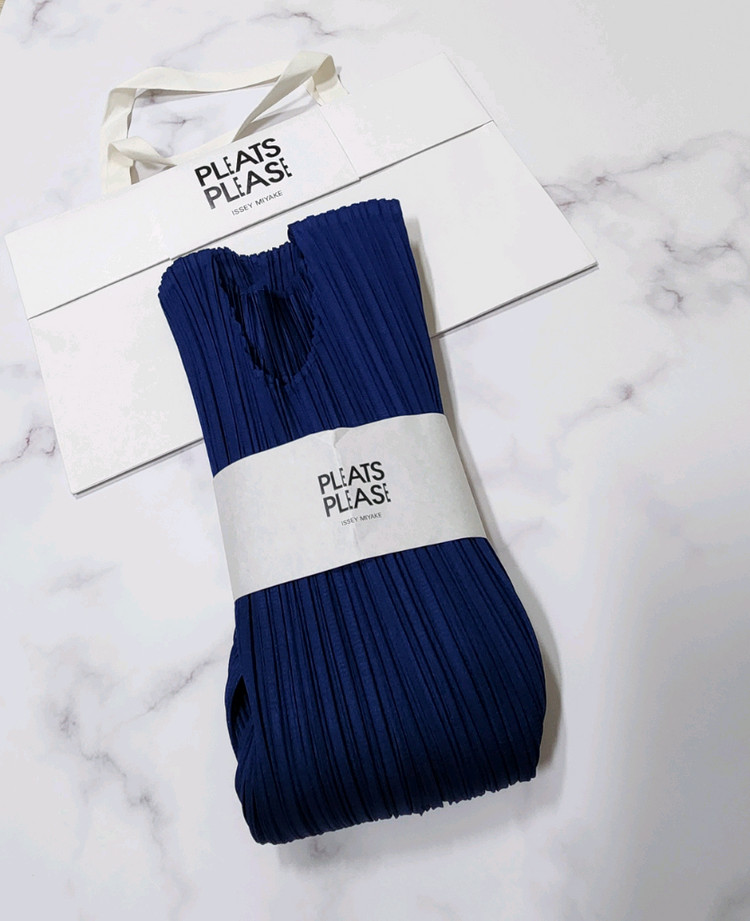 플리츠플리즈 탑 이미지