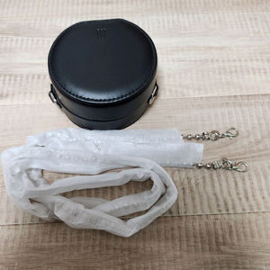 헤라 비즈 크로스백 팝니다 이미지