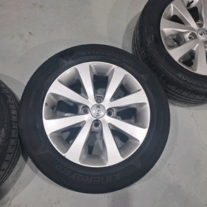 올뉴프라이드 순정15인치 휠타이어 이미지