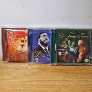 예당음반 크리스마스 시리즈 캐롤 팝송 한국가요앨범.3cd입니다. 미개봉 새상품. 이미지