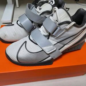 나이키 로말레오 4 SE 역도화 270 이미지