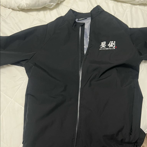 압도 바람막이 이미지