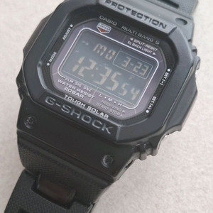 카시오 지샥 GW-M5600BC-1JF 이미지