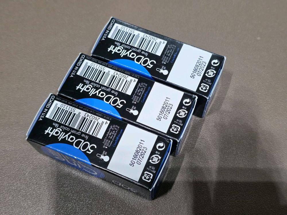 씨네스틸 50D 영화용 필름 중형필름 120 필름카메라 이미지