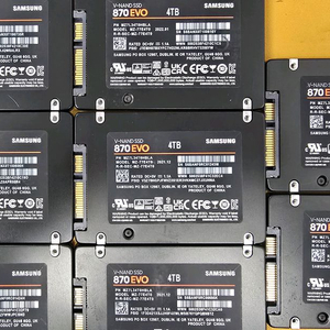 삼성 870 EVO 4TB SSD 이미지