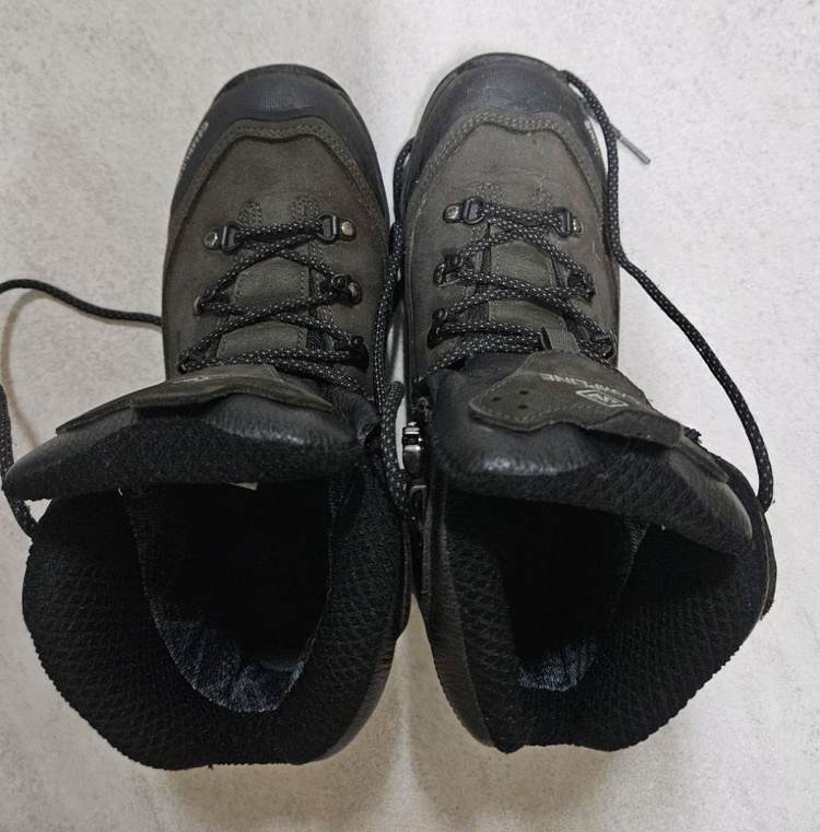 캠프라인 등산화 240 이미지