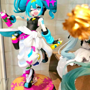 (급전!)하츠네 미쿠 Trio-Try-iT 페인트 걸 피규어 이미지