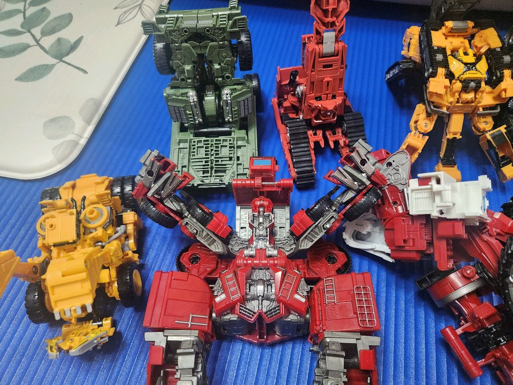 트랜스포머 데바스테이터aoyi 이미지