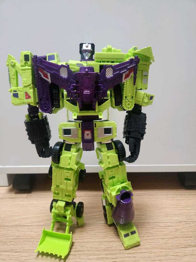 트랜스포머 데바스테이터aoyi 이미지