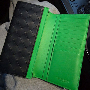 보테가베네타 인트레치아토 장지갑 이미지