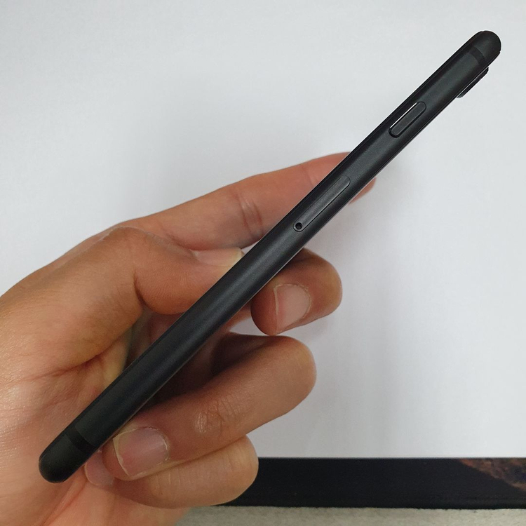 아이폰8 블랙 64기가 특SSS급 배터리100% 레트로감성 사진폰 인스타 카메라폰 022836 이미지