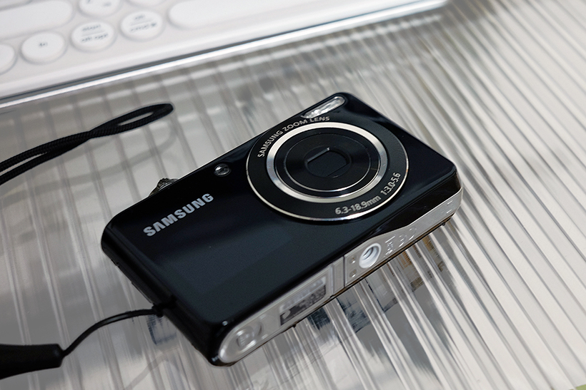 삼성 VLUU PL100 듀얼셀피 빈티지 한효주디카 팝니다 이미지