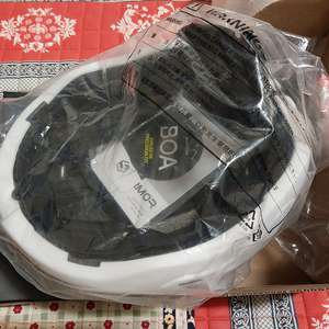 카머 피엔자 자전거 헬멧(새상품)화이트 이미지