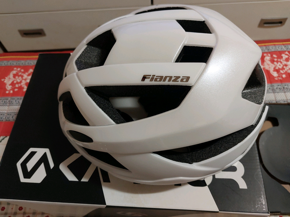 카머 피엔자 자전거 헬멧(새상품)화이트 이미지