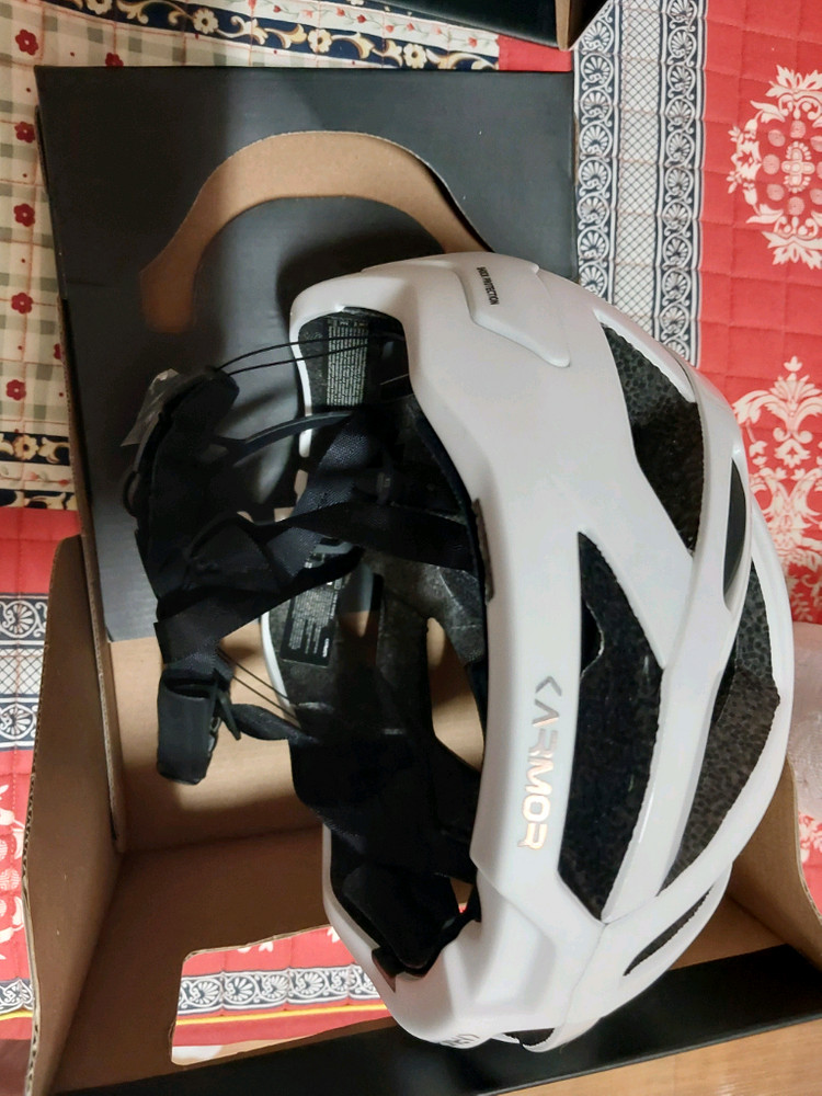 카머 피엔자 자전거 헬멧(새상품)화이트 이미지