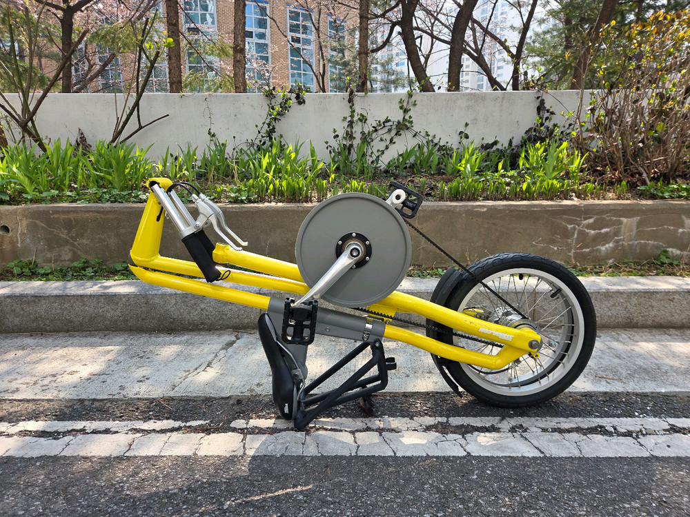 (새제품급)스트라이다 접이식 자전거 형광 옐로우 + 스트라이다 가방 이미지