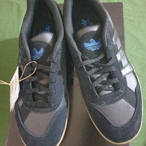 덤.당일발송)240.250.아디다스 알로하 운동화 이미지