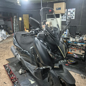 야마하 XMAX300 블랙 오토바이 23년 3월 1인차주 이미지