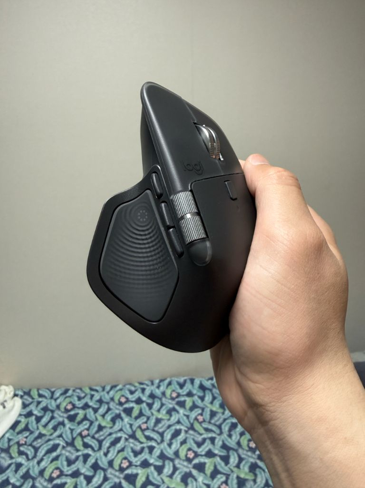 로지텍 MX MASTER4 마우스 판매 이미지